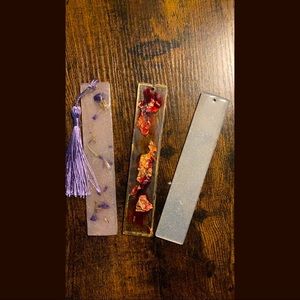 3 resin freestyle bookmarks